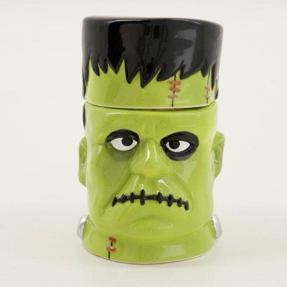 2026 Cracker Barrel Halloween Frankenstein Monster Salt & Pepper Set New NIB